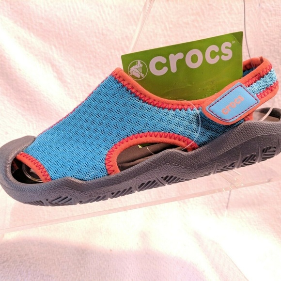 crocs water sandals